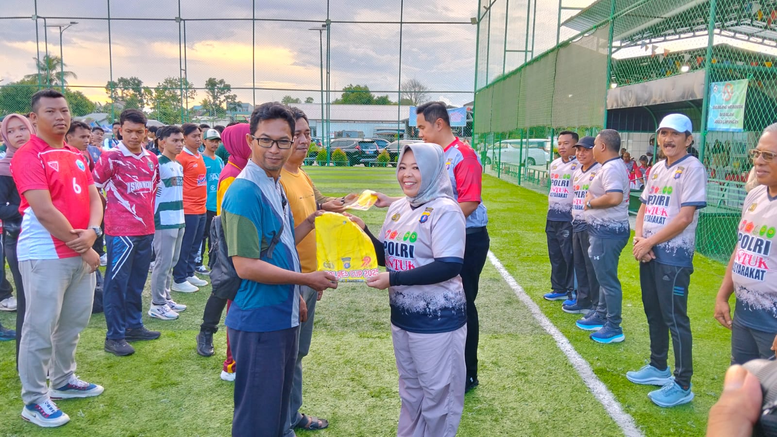 Bupati Nurhidayah Apresiasi Turnamen Mini Soccer Kapolres Cup: Wadah Sportivitas, UMKM, dan Pariwisata Lokal