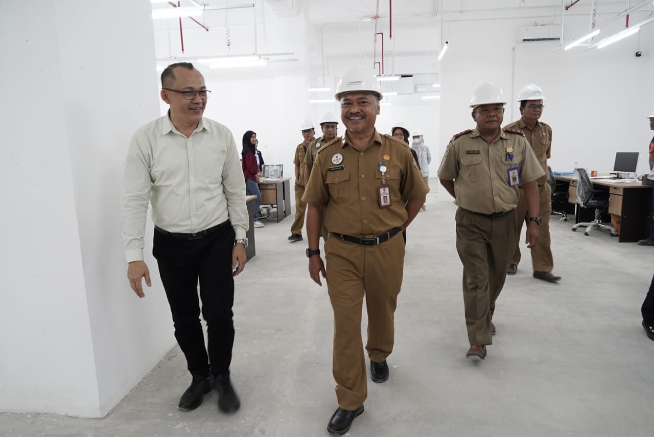 Disnakertrans Kawal K3 di Proyek Duta Mall Palangka Raya