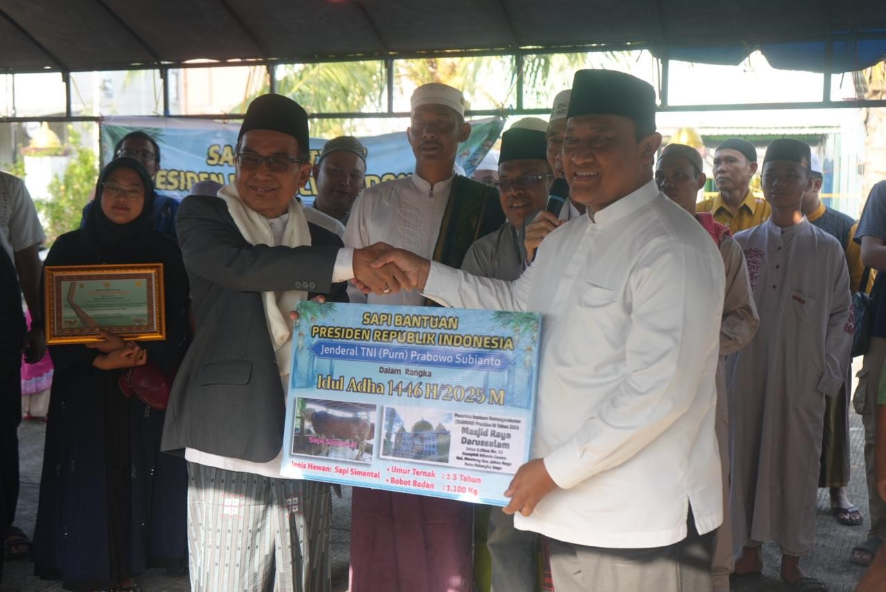 Wagub Kalteng Salat Iduladha Bersama Warga, Sampaikan Apresiasi atas Bantuan Presiden