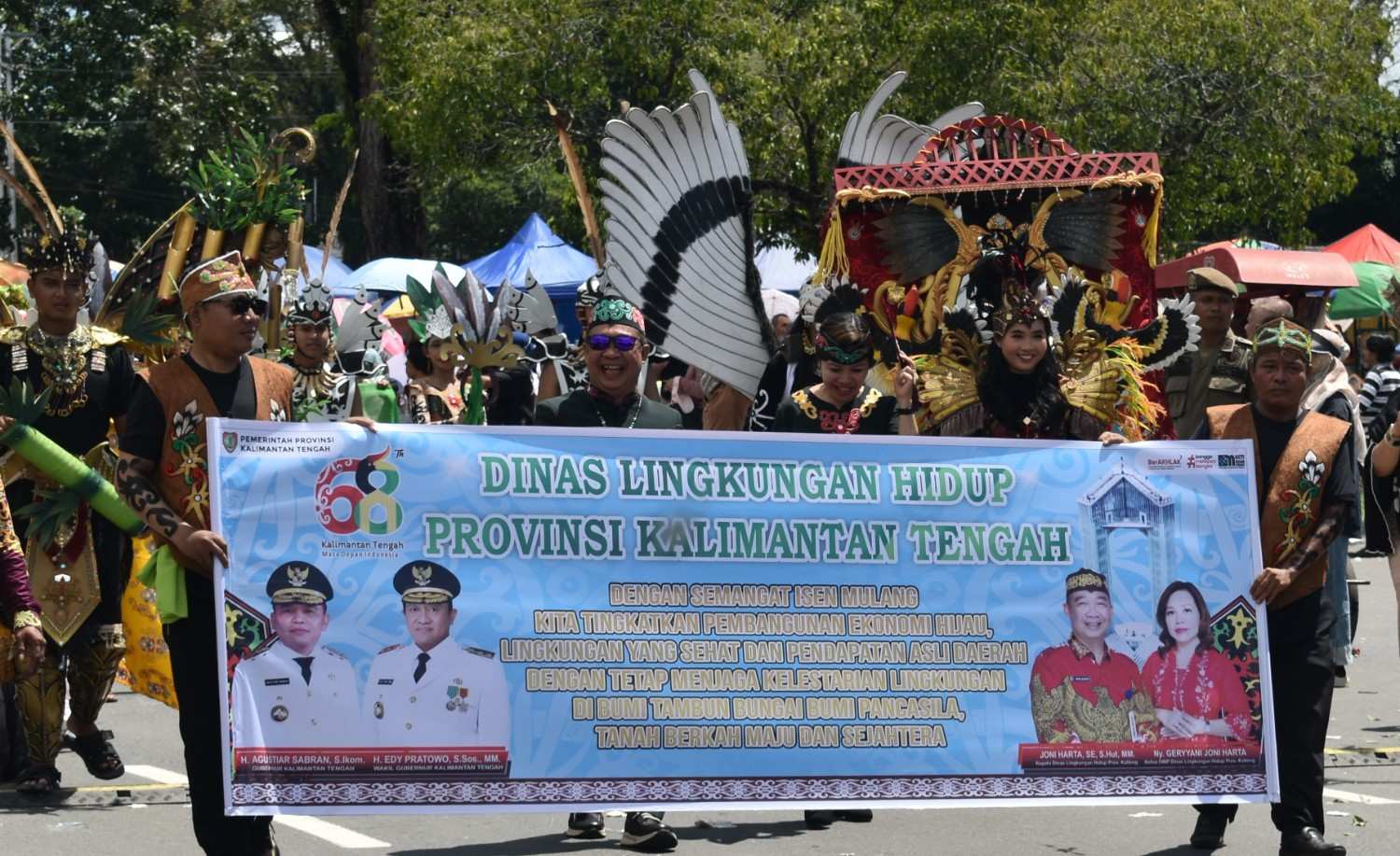 DLH Kalteng Meriahkan Karnaval FBIM 2025, Tampilkan Lewat Tema Lingkungan Hijau