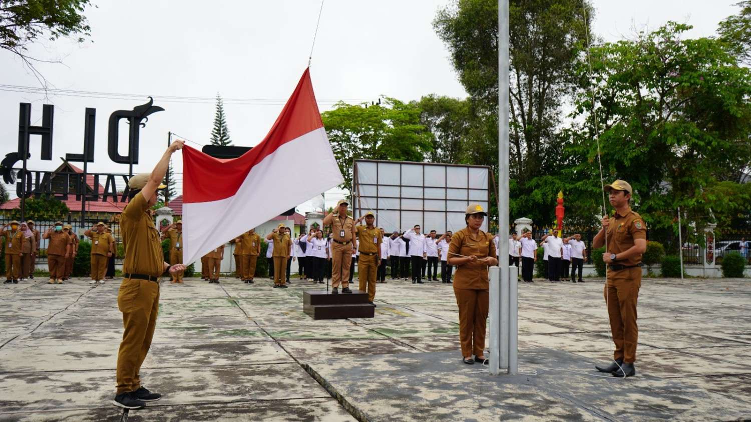 DLH Kalteng Kobarkan Semangat Bangkit di Hari Kebangkitan Nasional