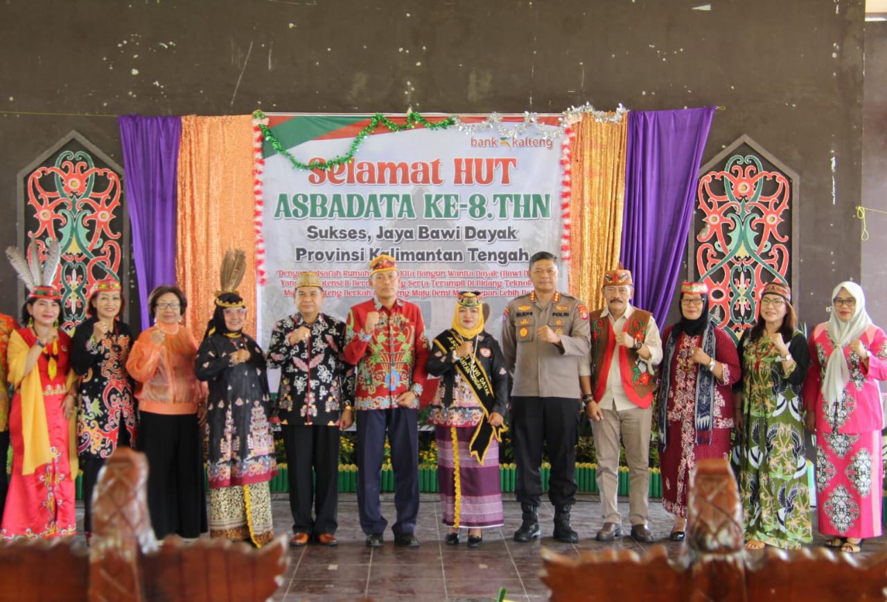 Rayakan HUT ke-8, Pemprov Kalteng Apresiasi Kontribusi ASBADATA dalam Pelestarian Budaya Dayak