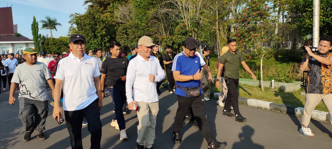 Gubernur Kalteng Gandeng Media dan Kementerian Lewat Jalan Sehat