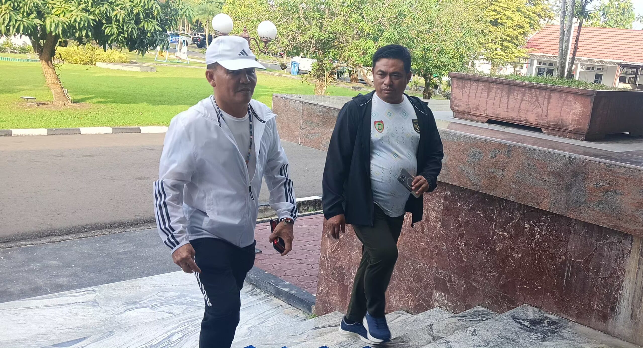 Gubernur Agustiar Sabran Hentikan Operasi Tambang Tak Sesuai Izin