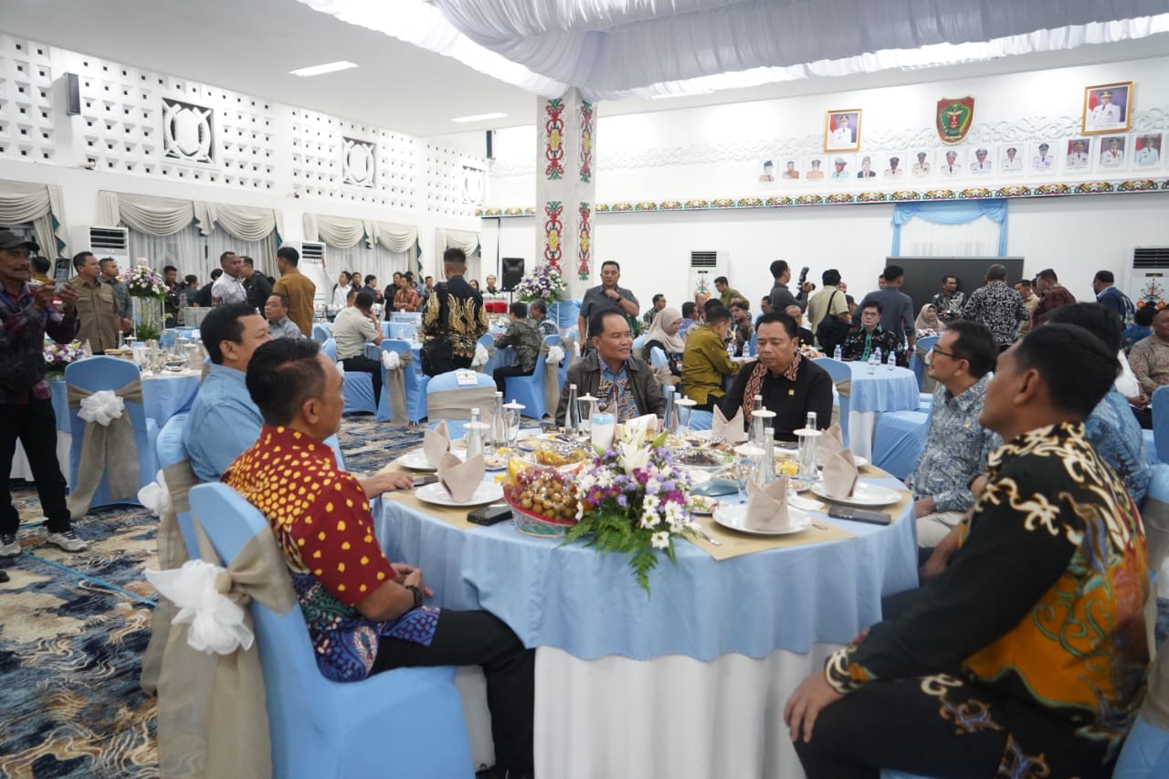 Gubernur dan Komisi V DPR RI Bahas Akselerasi Infrastruktur di Istana Isen Mulang