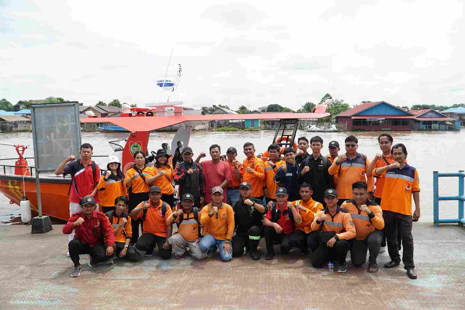 Perkuat Penanganan Karhutla, BPBD Kalteng Latih Pengoperasian Rescue dan Fire Boat