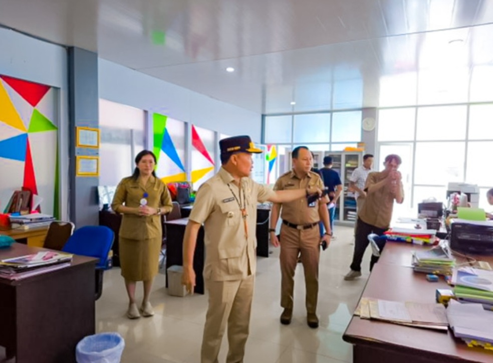 Gubernur Agustiar Sabran Sidak DPMPTSP Kalteng, Pastikan Layanan Publik Bebas Hambatan