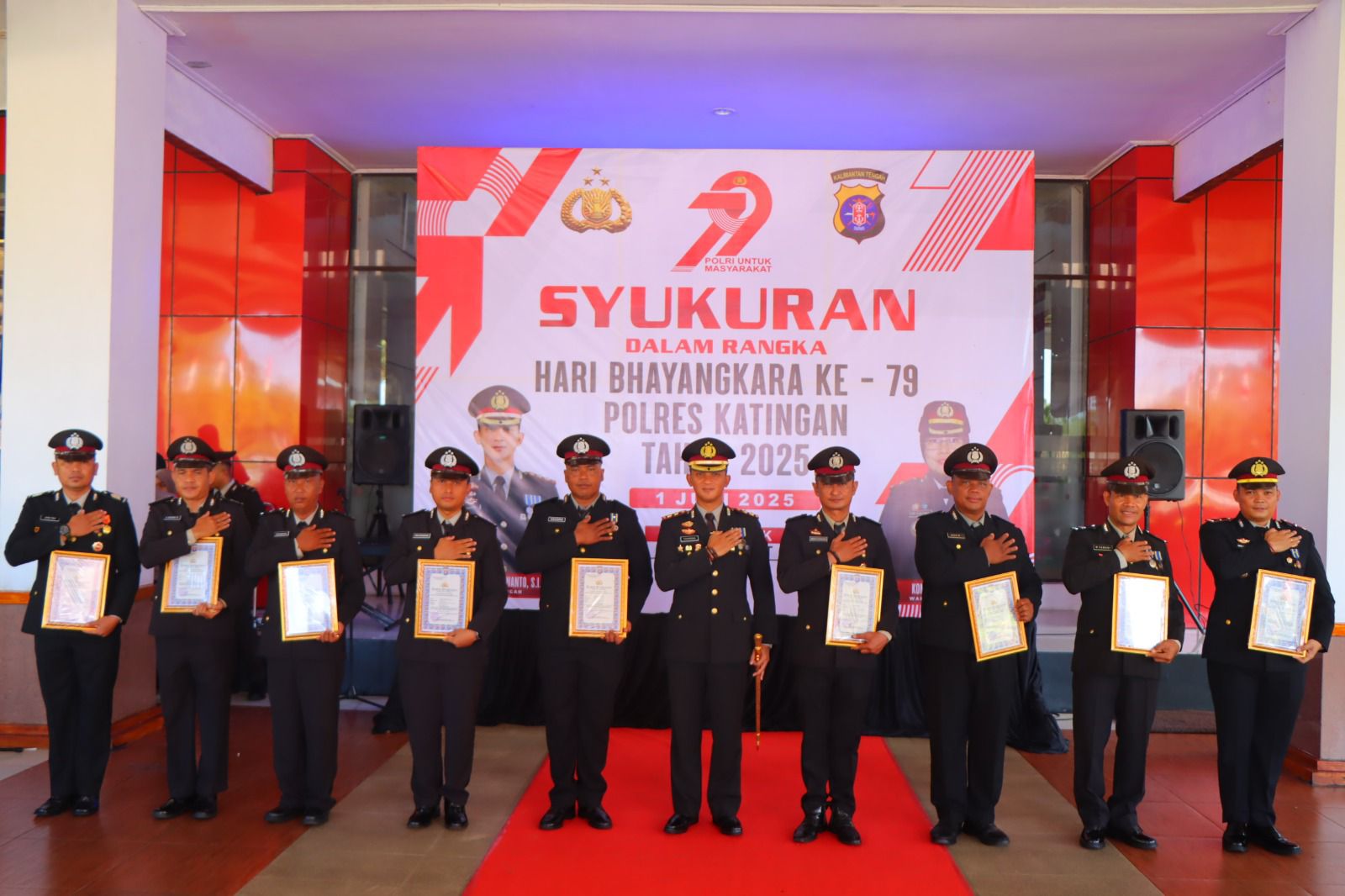 Polsek Marikit Raih Penghargaan di HUT Bhayangkara ke-79