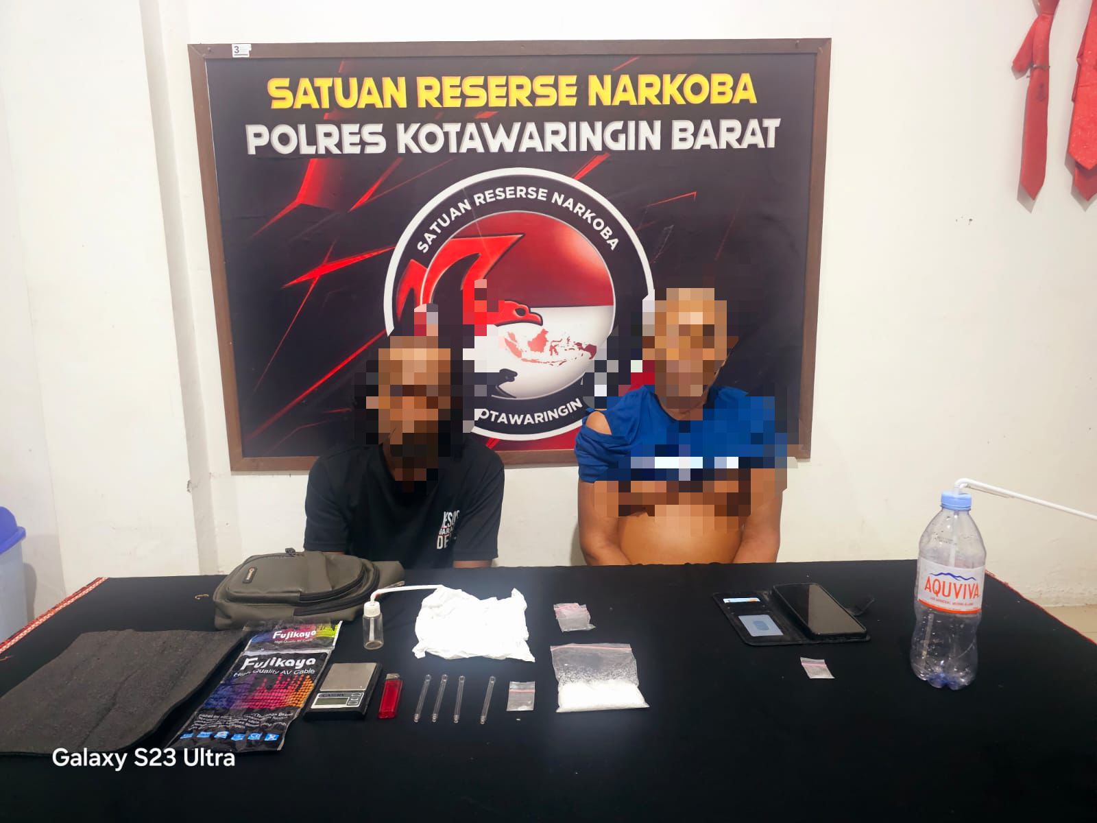 Tak Sampai Sehari, Dua Pengedar Sabu Diringkus Polres Kobar di Desa Purbasari