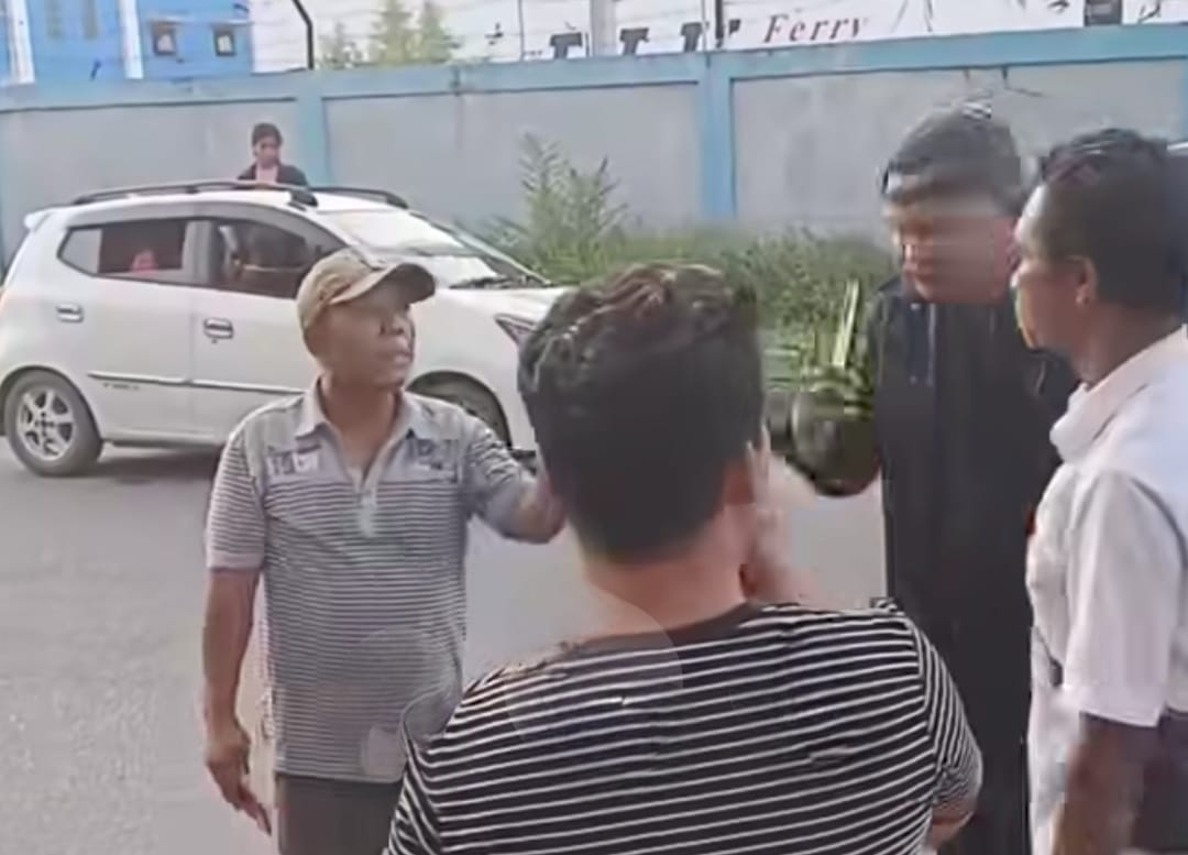 Viral! Mobil Penjemput Warga NTT Dihadang di Pelabuhan Kumai, Diminta Rp 200 Ribu Tanpa Bukti Perda