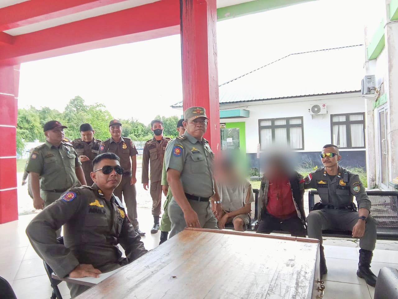 Satpol PP Kalteng Amankan Dua Remaja Bersenjata Tajam di Palangka Raya