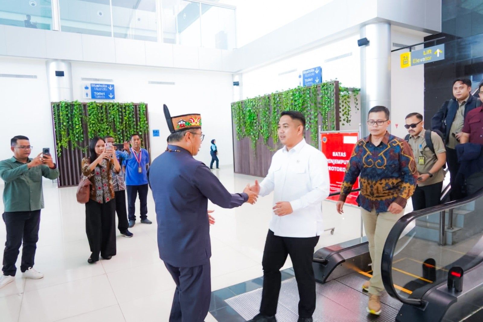 Wakil Menteri BP2MI Disambut Hangat di Palangka Raya, Bahas Perlindungan Pekerja Migran