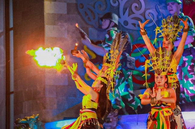 Huma Betang Night Kembali Digelar, Ribuan Warga Padati Bundaran Besar Palangka Raya