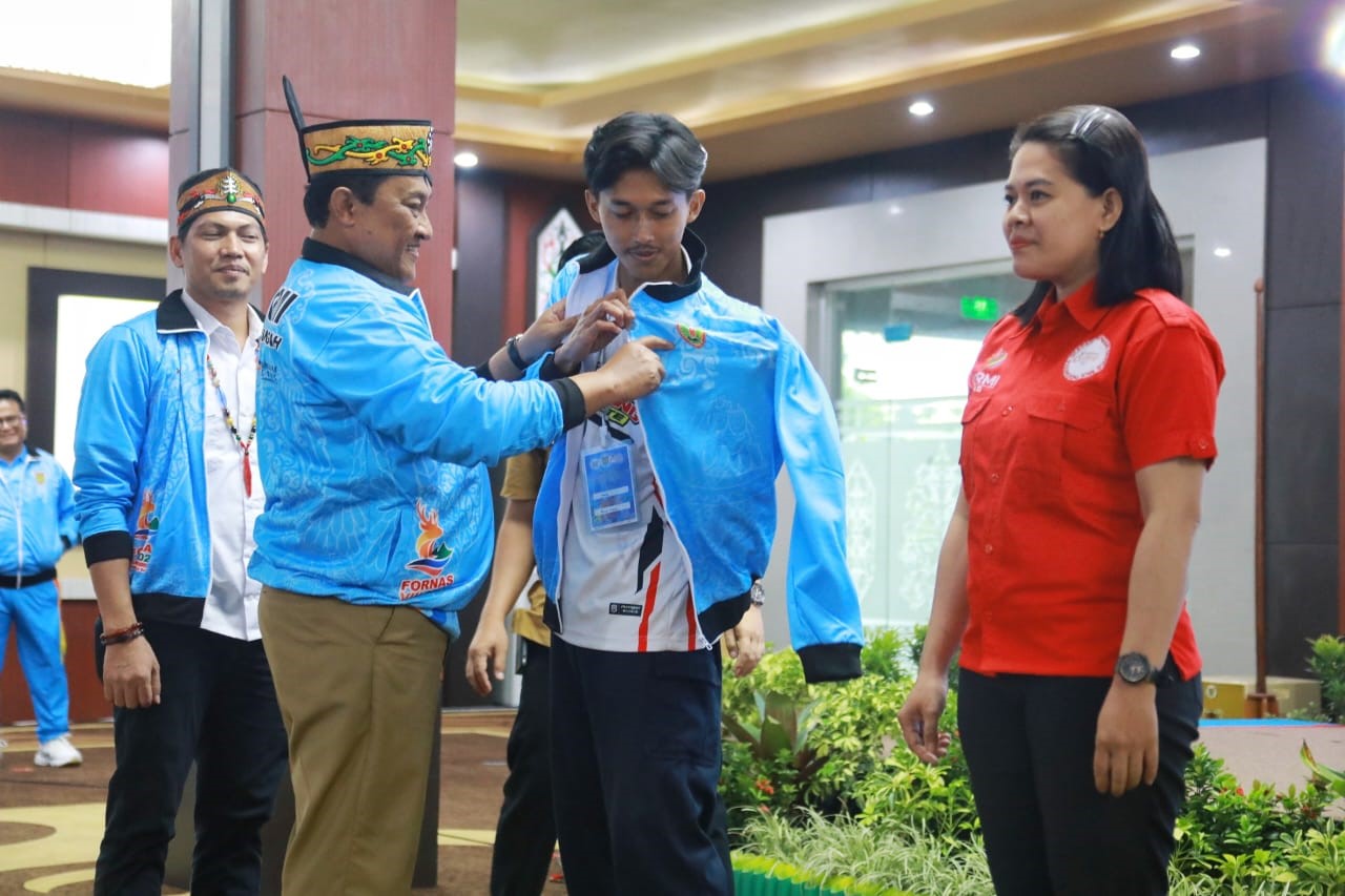 Wagub Kalteng Lepas Kontingen KORMI ke FORNAS VIII NTB, Dorong Pelestarian Olahraga Tradisional