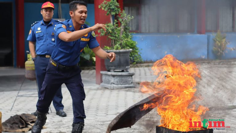 SPBU Jadi Lokasi Rawan, Damkar Palangka Raya Beri Pelatihan ke Karyawan