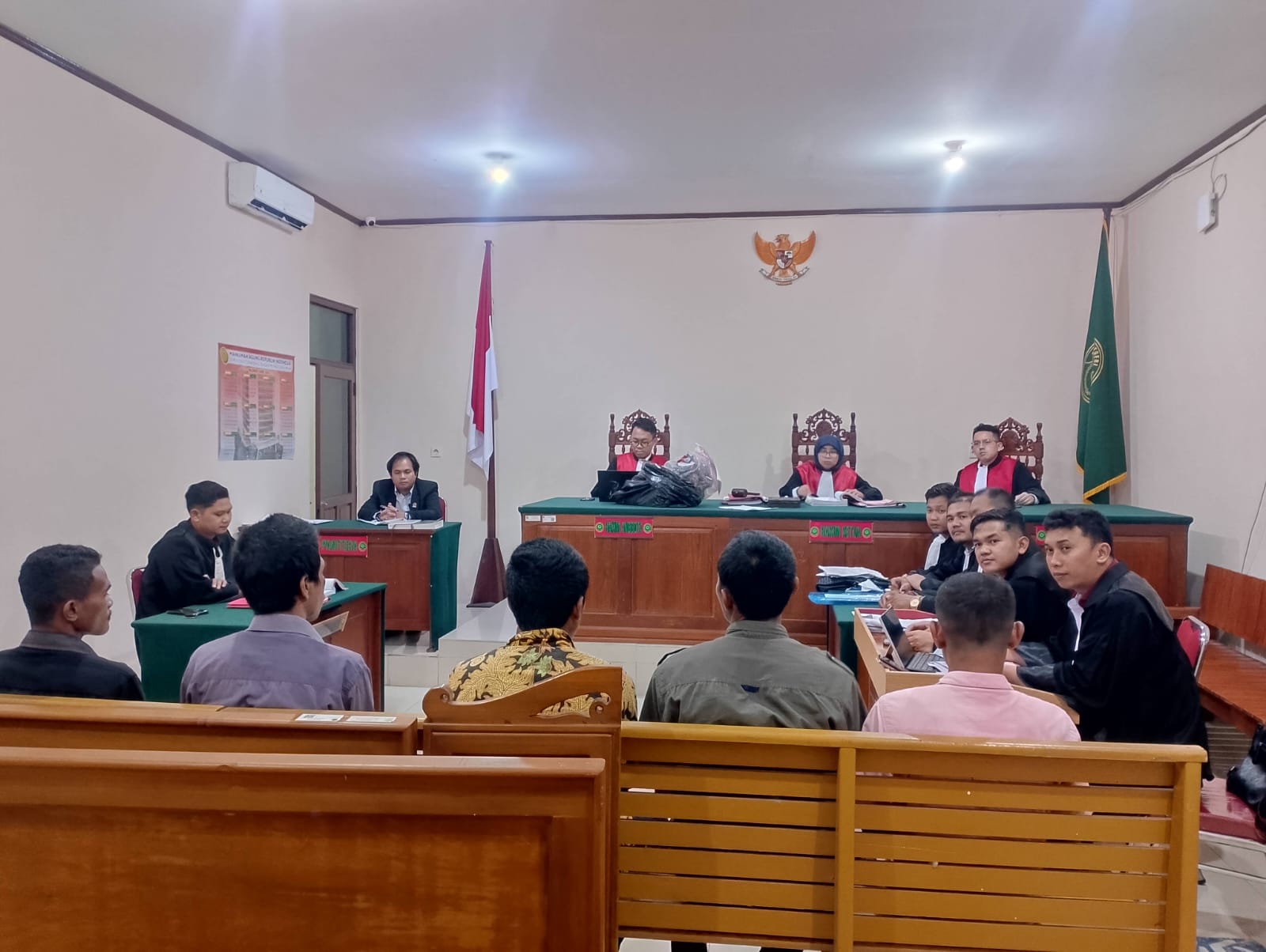 Panas! Sidang Dugaan Pencurian Sawit di Katingan Digelar Hingga Malam, Kuasa Hukum Pertanyakan HGU PT BHL