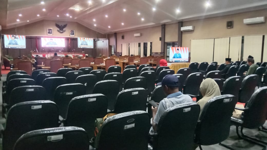 OPD Malas Hadir, Banyak Kursi Kosong Dalam Rapat Paripurna DPRD Kotim 2025