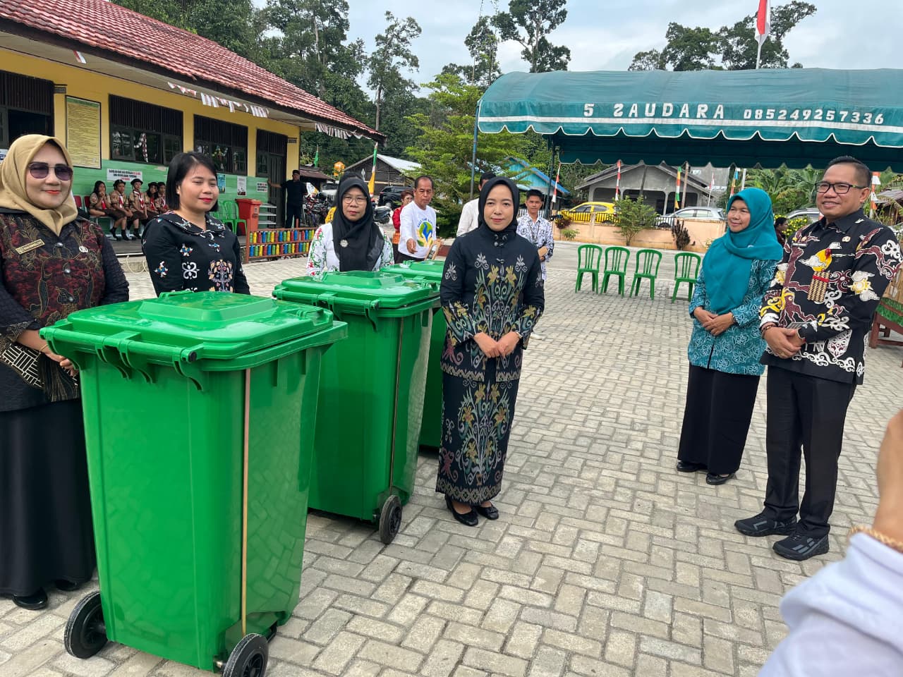 Kolaborasi TP-PKK dan DLH Katingan Tanamkan Kesadaran Lingkungan di Sekolah Dasar