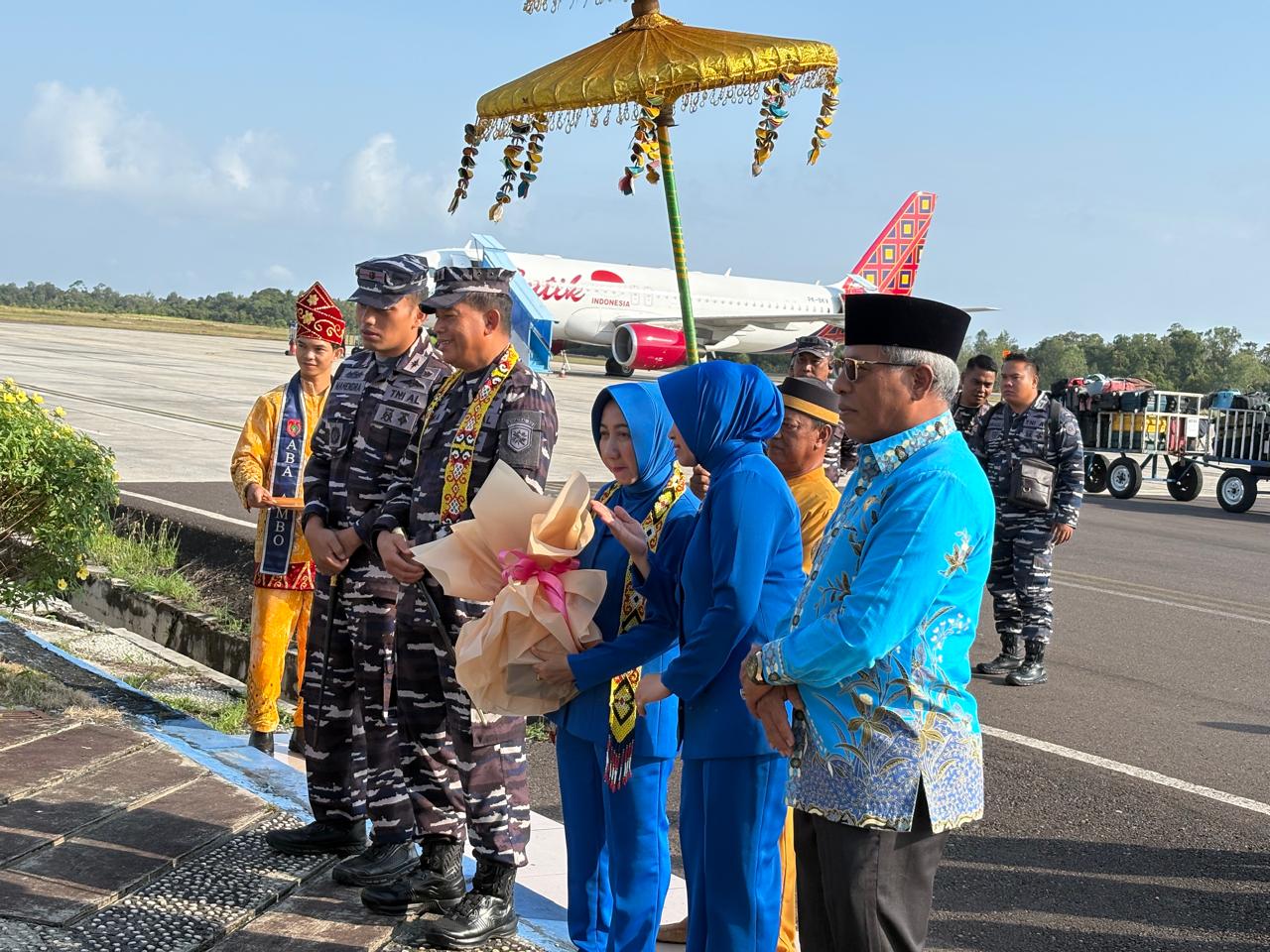 Dankodaeral XII TNI AL Kunjungi Lanal Kumai, Tekankan Penguatan Peran Prajurit di Masyarakat