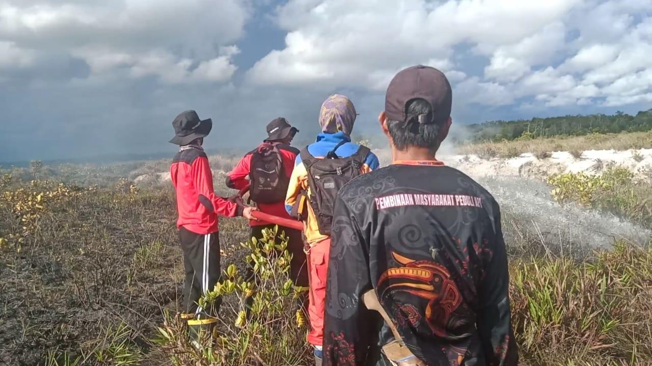 Karhutla di Kumai: 10 Hektar Lahan Terbakar, Pemadaman Terkendala Akses dan Air
