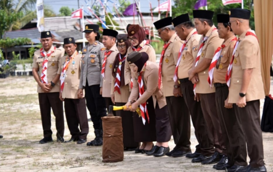 Bupati Kobar Resmi Buka Kemah Besar Pramuka 2025 di Sport Center