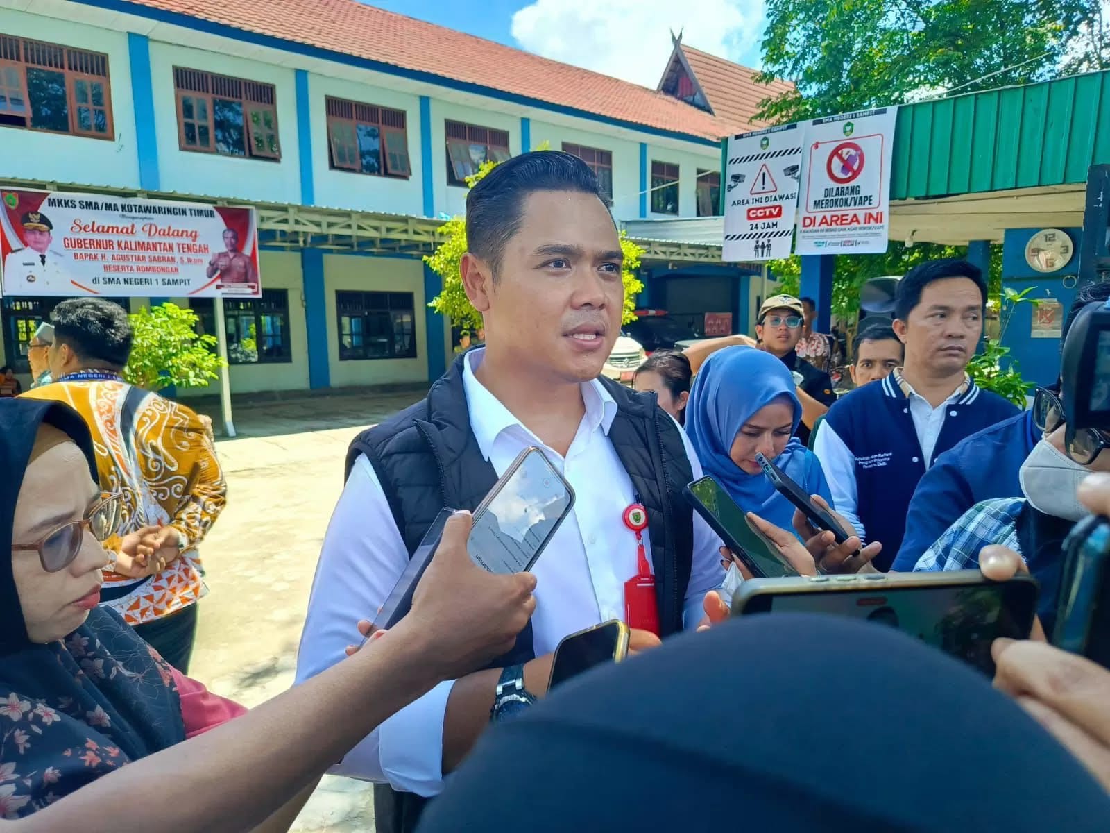 Disdik Kalteng Siapkan Rp 49 Miliar untuk Bantuan Seragam dan Sepatu Gratis, Dibagikan Mulai 2026