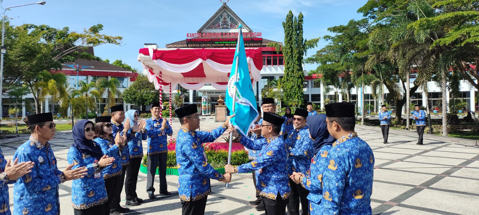 Kalteng Lepas Kontingen ASN KORPRI untuk Pornas di Palembang