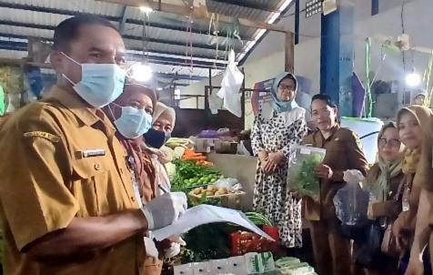 Tim GEMPUR Pasar Awasi Bahan Pangan di Muara Teweh, Pastikan Produk Aman untuk Konsumsi