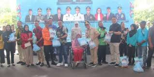 Pemprov Kalteng Gelar Pasar Murah, Warga Kobar Dapat Paket Gratis