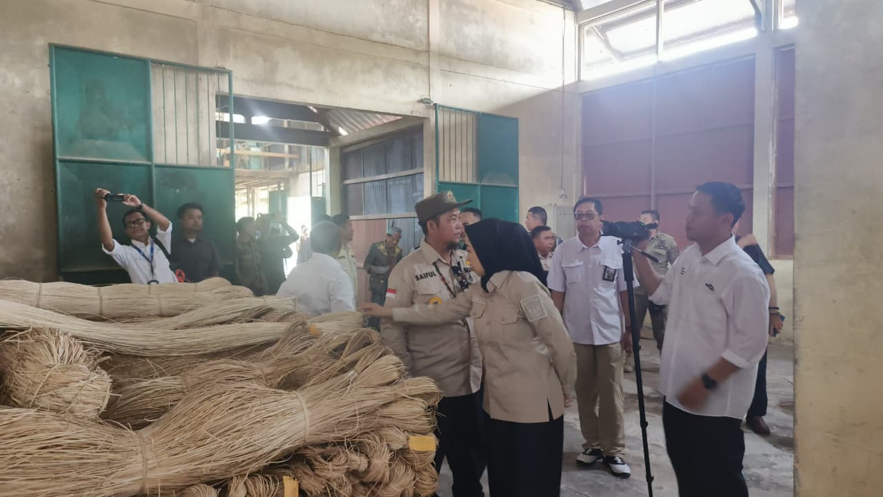 Bupati Katingan Launching Ekspor Perdana Produk Rotan Tahun 2025