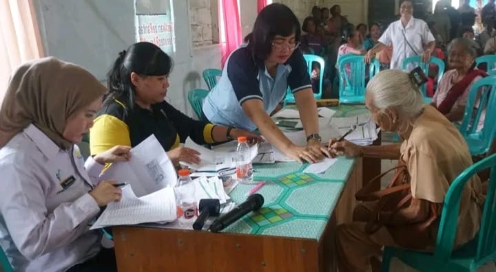 Ringankan Dampak Inflasi, Dinsos Katingan Salurkan BLT kepada 90 Keluarga Penerima