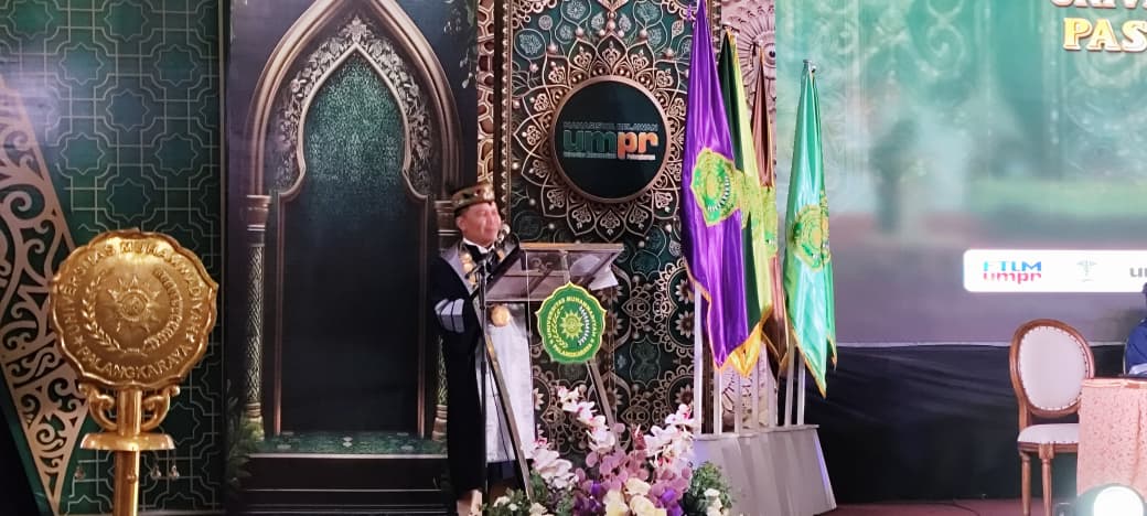 Agustiar Sabran Ajak Wisudawan UMPR Berkontribusi Membangun Kalimantan Tengah