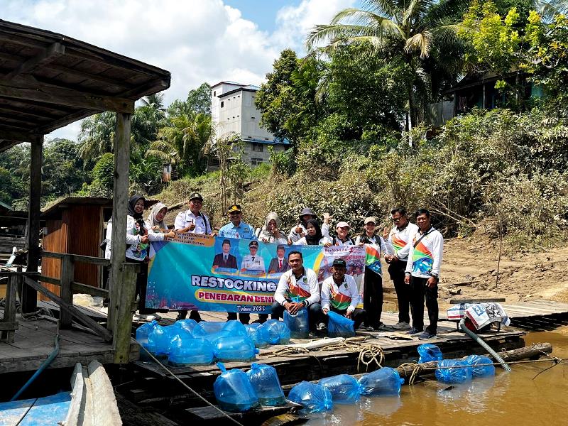 Penebaran Benih Ikan Tingkatkan Ekonomi Masyarakat