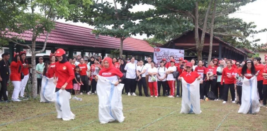 DWP Katingan Hadirkan Keceriaan dan Kekompakan Lewat Lomba Lari Karung