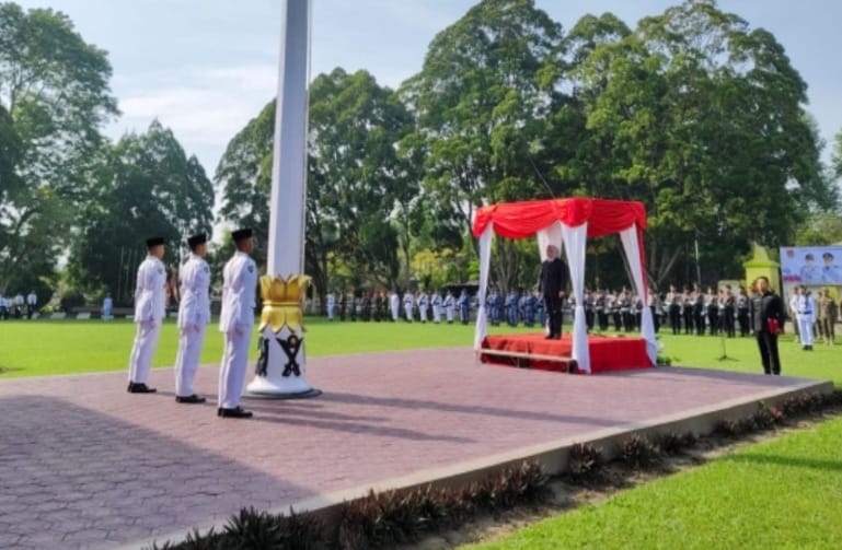 Bupati Kobar Nurhidayah Ajak Warga Kobarkan Semangat Juang di Hari Pahlawan