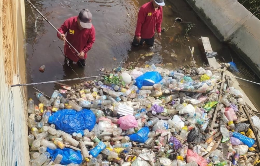 Saluran Induk Maid Badir Dibersihkan, Pemkab Pastikan Aliran Air Lebih Lancar