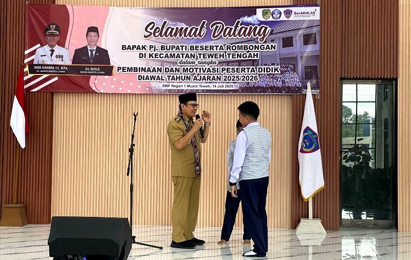 Pj Bupati Tanamkan Semangat Belajar bagi Siswa Baru
