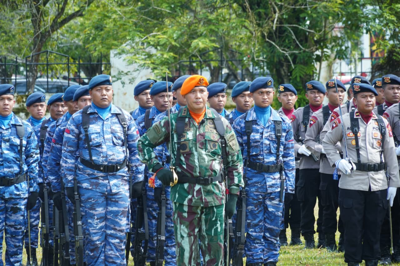 Letnan Muda Udara Dua Cornelius Willem Dimakamkan Secara Militer di Palangka Raya