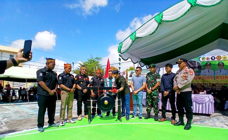 Festival Kuntau Bupati Barito Utara Cup Resmi Dibuka