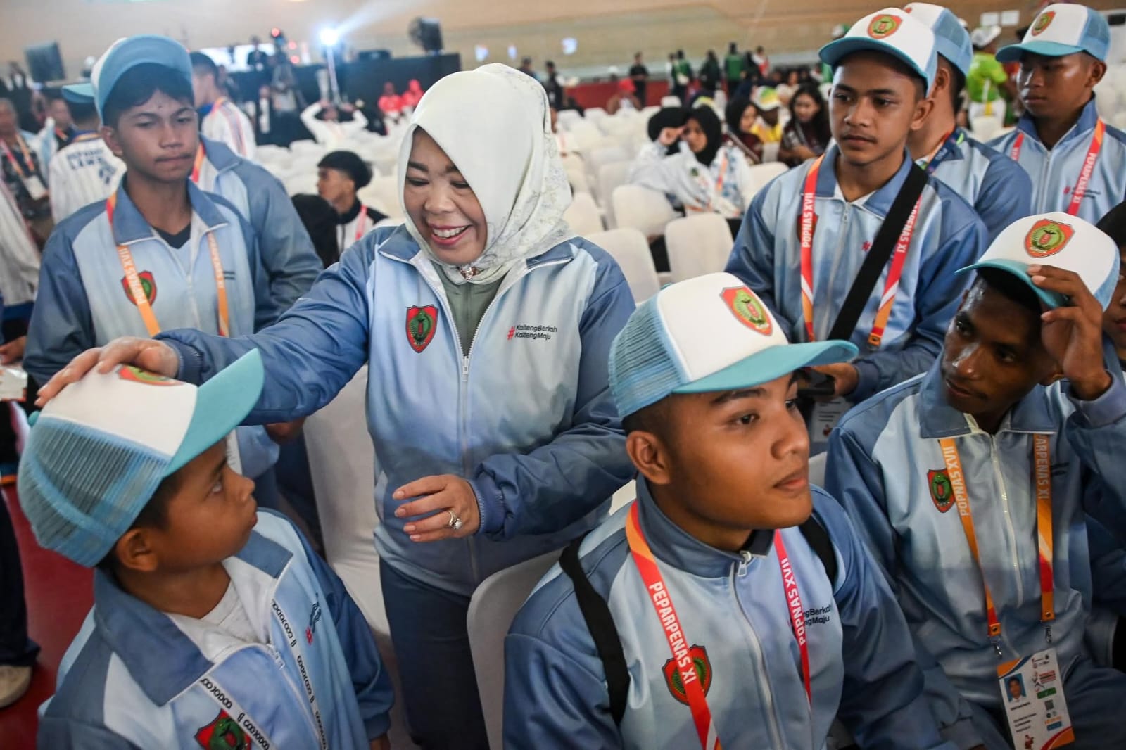 Bupati Kobar Semangati Atlet di Pembukaan POPNAS XVII dan Peparpenas XI Jakarta