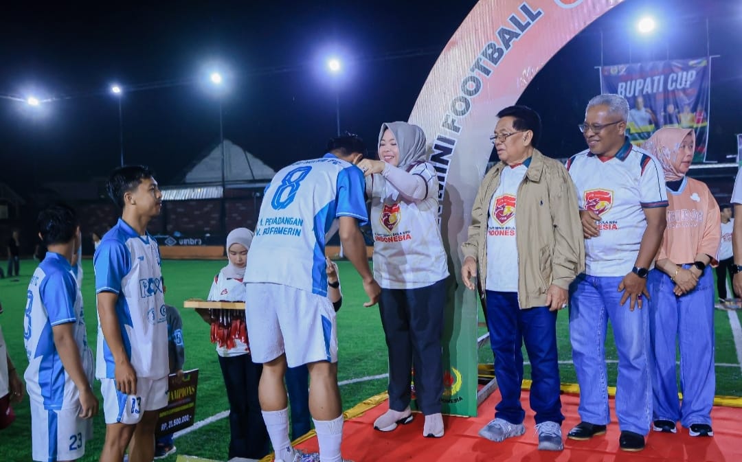 Rawu Champion Juarai Bupati Cup KSMI Kobar, Nurhidayah Apresiasi Panitia dan Dukungan Penonton
