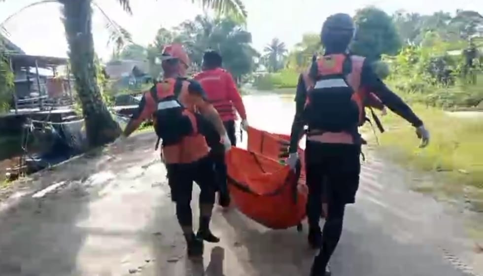 Dua Hari Hilang di Sungai, Perempuan 45 Tahun Ditemukan Tak Bernyawa di Seluluk