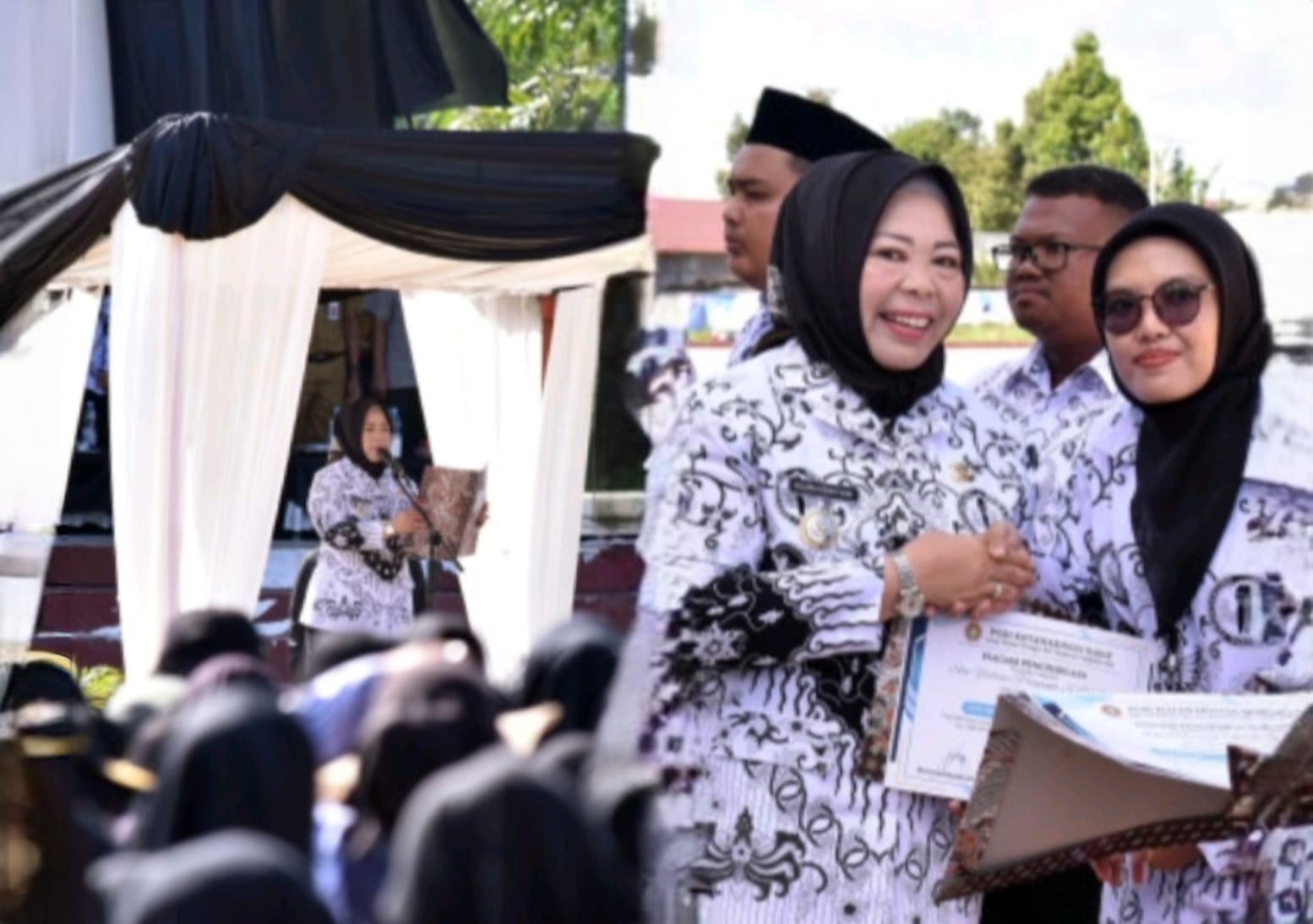 HGN dan HUT PGRI ke-80, Bupati Kobar Ajak Guru Terus Beradaptasi di Era Digital