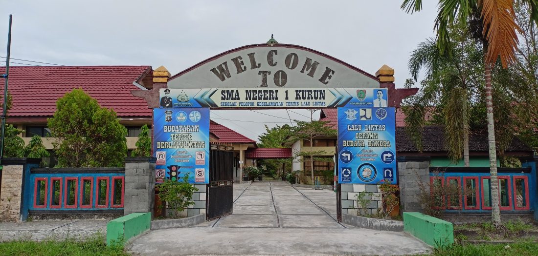 70 Set Meja Kursi Baru Picu Semangat Belajar