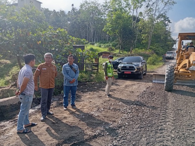 Forkopimda Barito Utara Tinjau Pembangunan Jalan Baru di Teweh Tengah