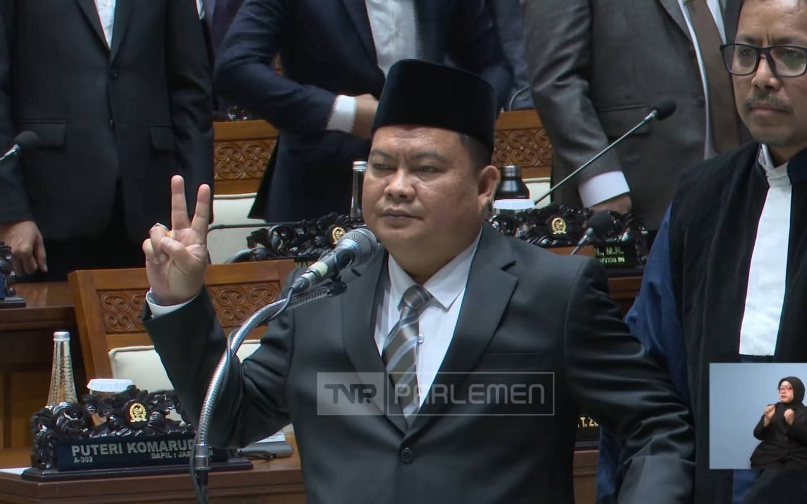 Gantikan Mukhtarudin, Bias Layar Duduki Kursi DPR RI