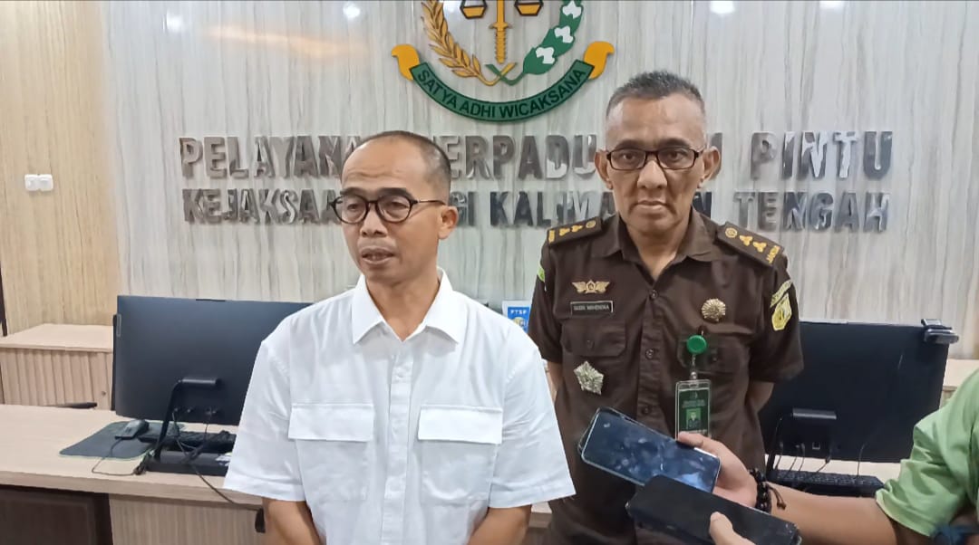 Kejati Kalteng Geledah Dua Kantor DPMPTSP, Sita Dokumen dan Handphone
