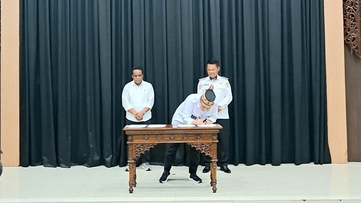 BPK Kalteng Serahkan LHP Semester II 2025 ke Lima Daerah