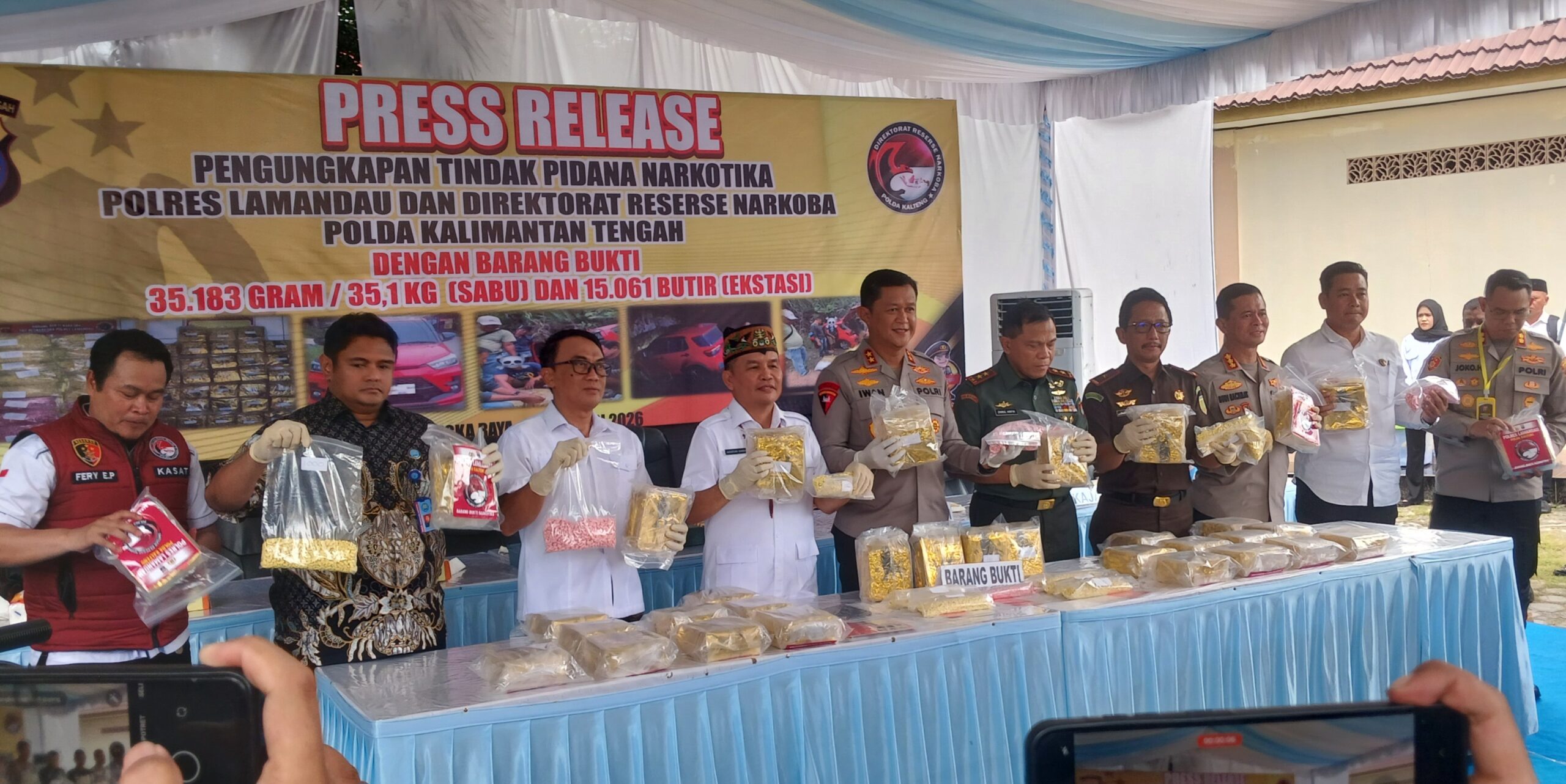 Dua Kurir Ditangkap, 35 Kg Sabu dan Ribuan Ekstasi Gagal Beredar di Kalteng