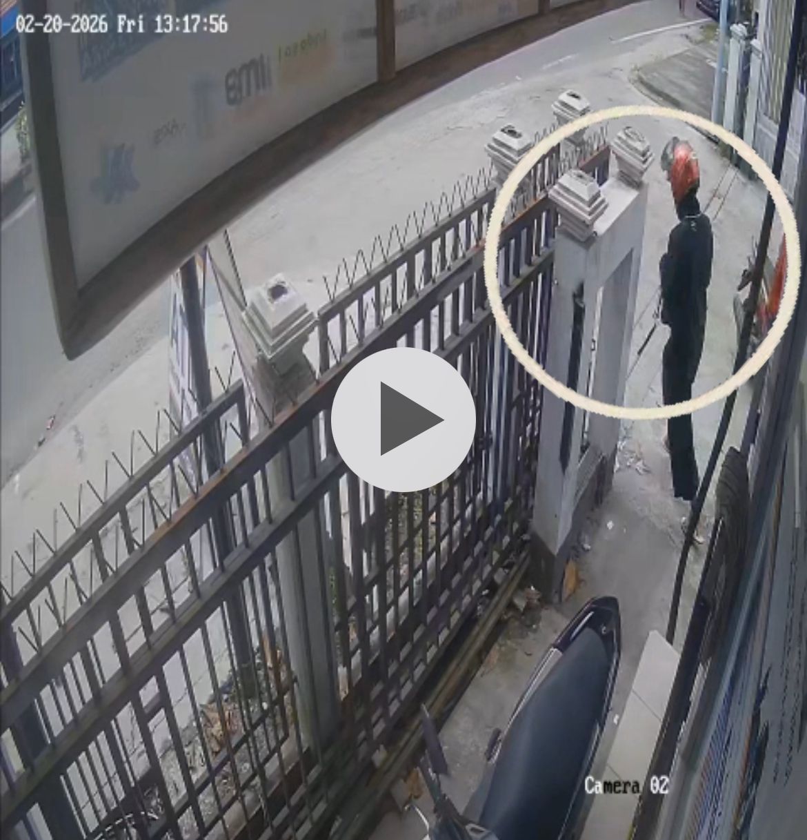 Terekam CCTV, Perampokan Siang Hari di BRILink HM Arsyad Sampit Gegerkan Warga